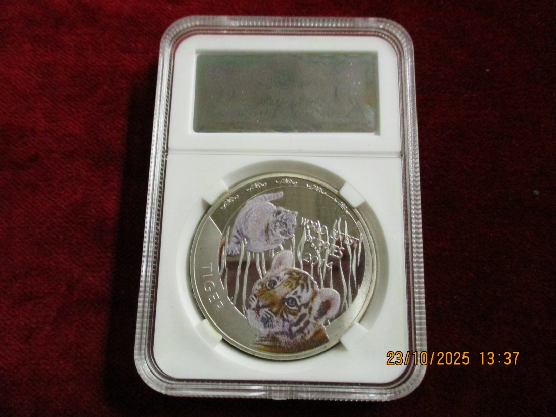  Niue 1 Dollar, 2014 Die süßesten Welpen der Welt - Tiger Kupfer-Nickel 30,g   