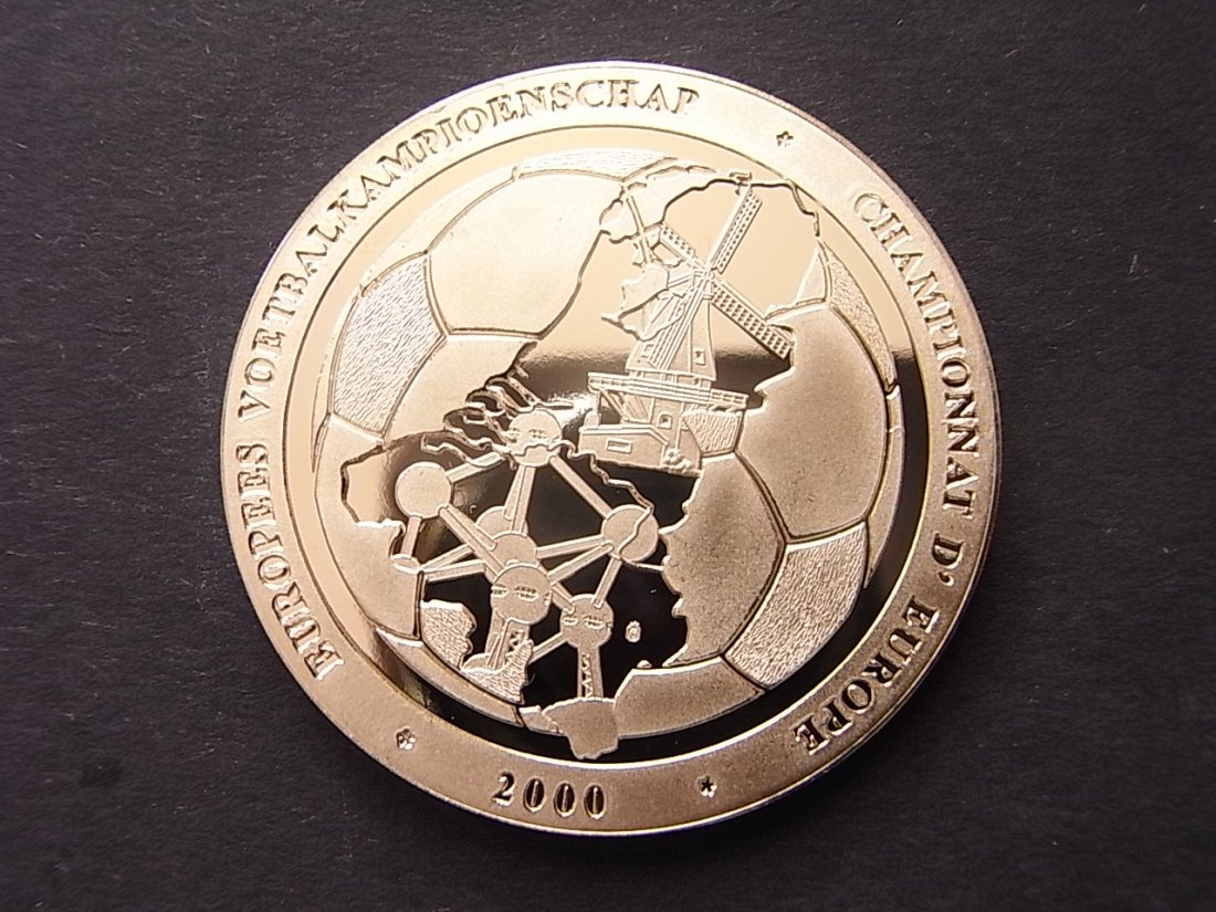  Medaille Fußball Europameisterschaft Niederland gegen Belgien 40mm 2000   