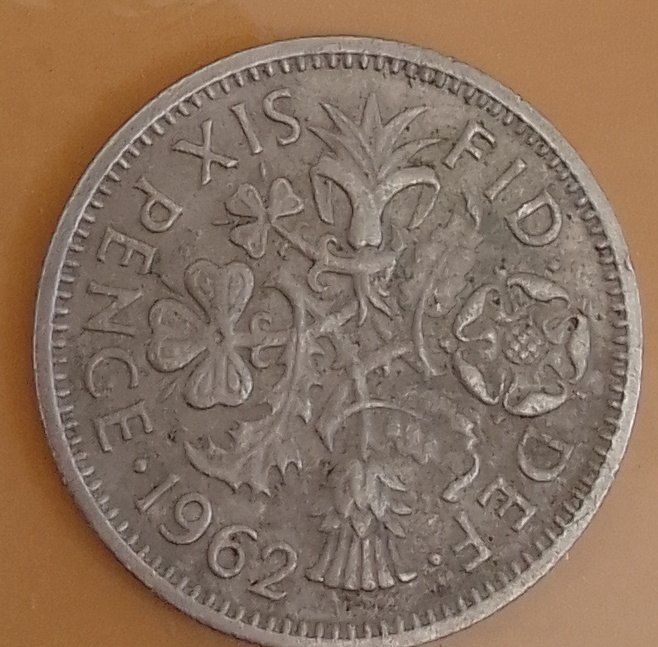  6 PENCE CIRCULATED COIN ..ELIZABETH..1962   