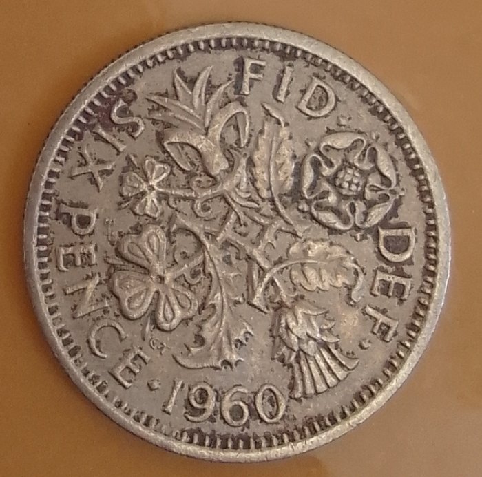  6 PENCE CIRCULATED COIN ..ELIZABETH..1960   
