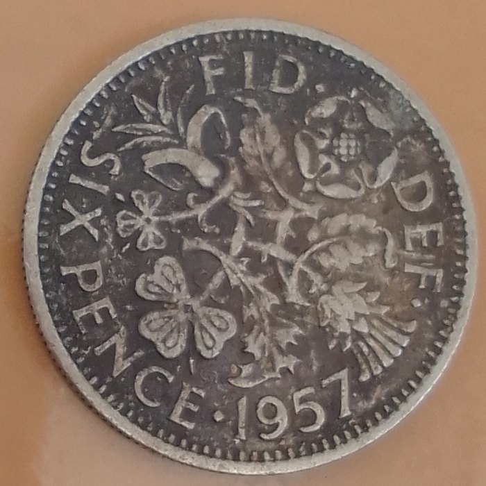  6 PENCE CIRCULATED COIN ..ELIZABETH..1957   