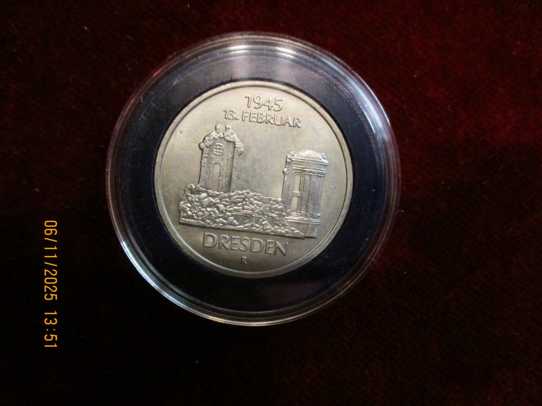  5 Mark DDR 1985 Dresden 1945 - 13. Februar Metall: (K-N-Zk) Gewicht: 9,6 Gramm   