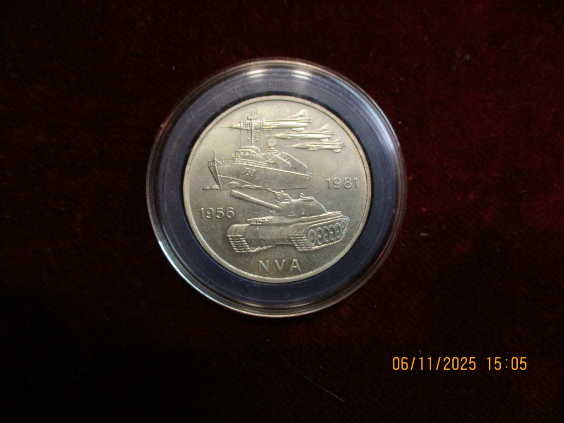  10 Mark DDR 1981 - 25 Jahre NVA Metall: (K-N-Zk) Gewicht: 12 Gramm   