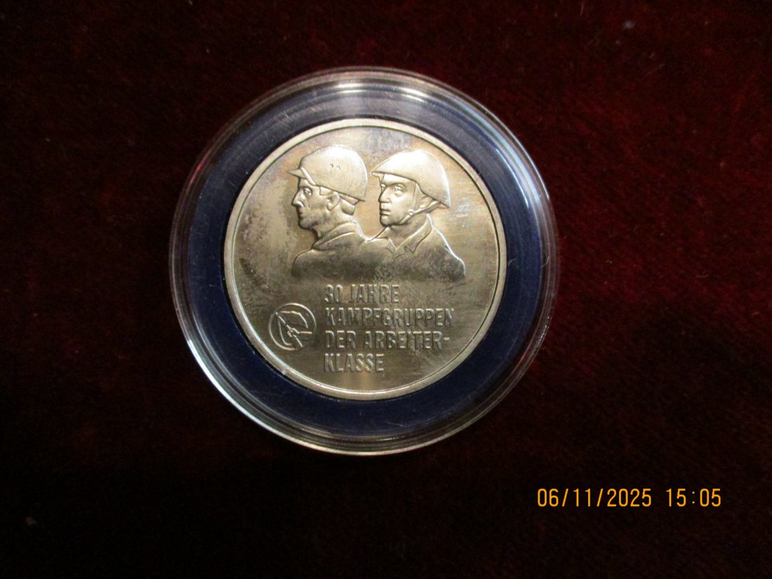  10 Mark DDR 1983 Kampfgruppen Metall: (K-N-Zk) Gewicht: 12 Gramm   