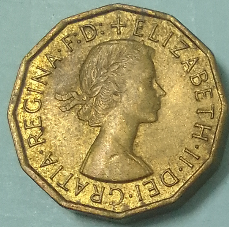  3 PENCE  UK  CIRCULATED COIN .1967   