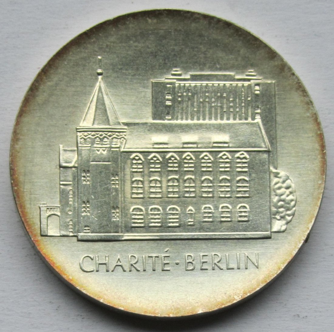  DDR: 10 Mark Charité 1986   