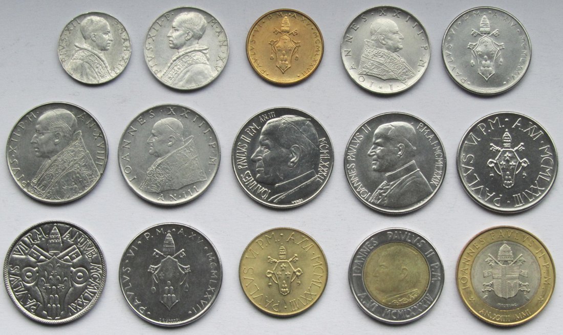  Vatikan: Lot aus 15 verschiedenen Lire-Münzen   