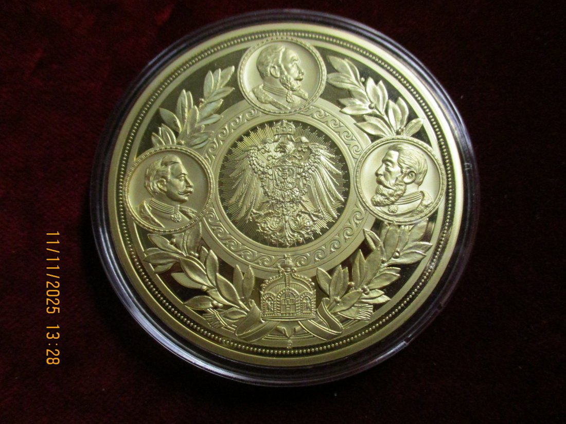  Medaille 110 Gramm Metall: Cu vergoldet / 8   