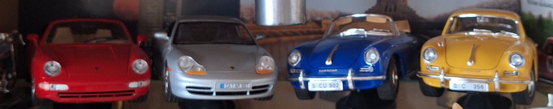  4 Porsche 1:18Maßstab Vitrinestücke nicht bespielt   