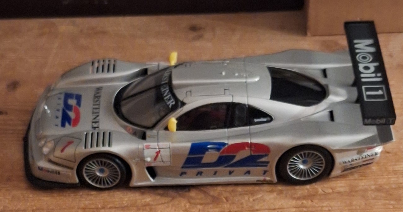  Mercedes CLK LM 1:18Maßstab Vitrinestück nicht bespielt ohne Plinte   