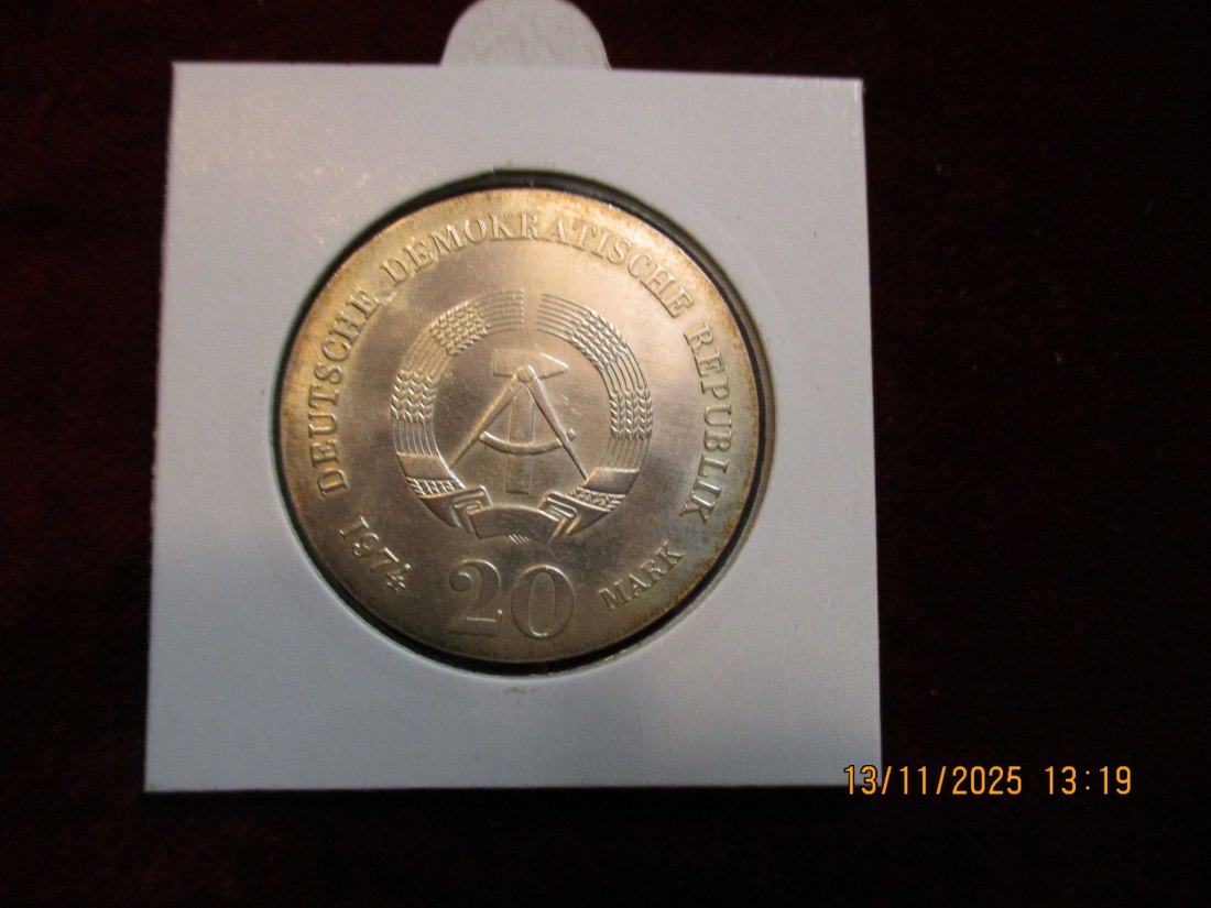  20 Mark DDR Kant Metall: 625er Silber Gewicht: 20,9 Gramm   