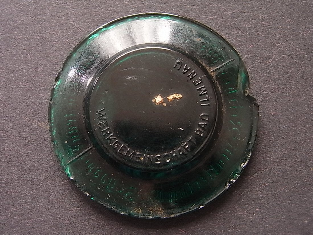  Drittes Reich Medaille Reichsmuttertag mit Glasrand 1935 Grasrand beschädigt   