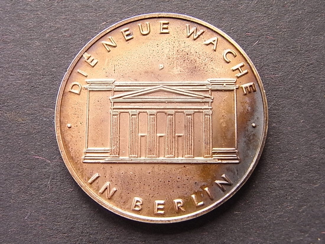  Silbermedaille DDR Neue Wache Berlin 1967 26mm stgl   