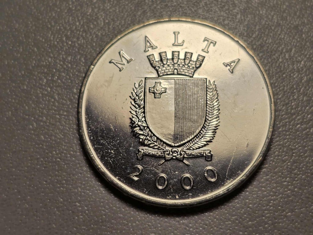  Malta 1 Lire 2000 STG   