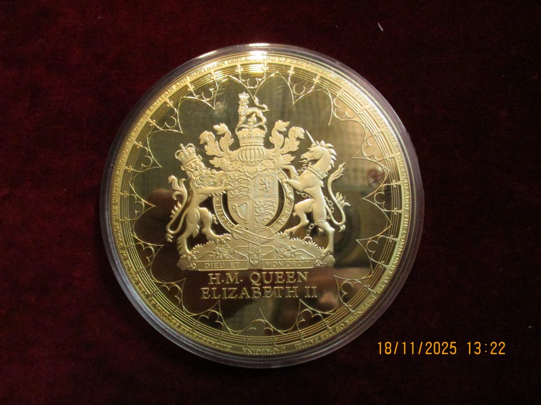  Medaille 376 Gramm Metall: Cu vergoldet / L19   