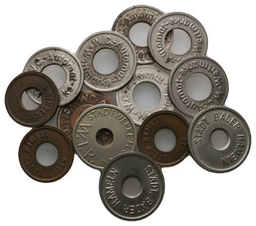  Marken; Hameln, Städtische Bäder (6 Stück); WC Automat (7 Stück)   