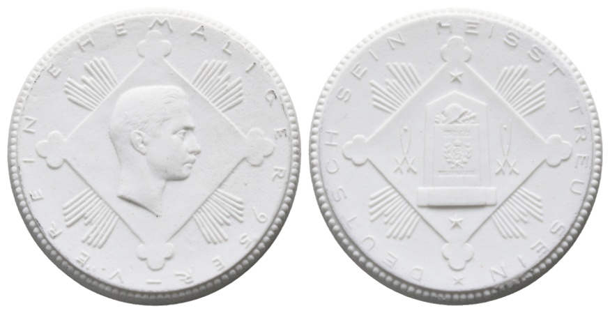  Medaille; Verein ehemaliger 95er; Deutsch sein heisst treu sein; weißes Porzellan; 17,29g, Ø 47,8 mm   