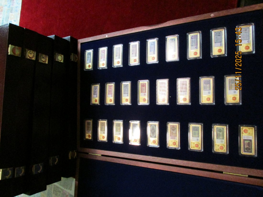  Lot Sammlung Medaillen - Münzen Welt und Zubehör Ca: 6 Kg /X   