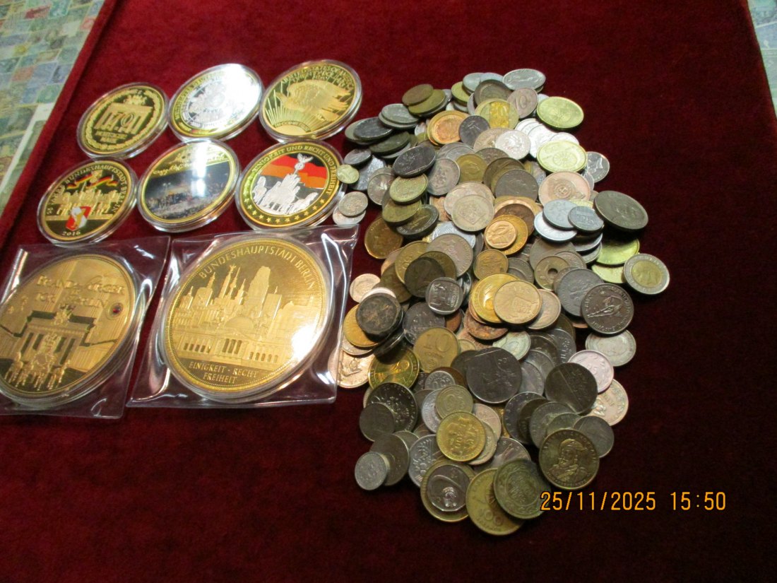  Lot Sammlung Medaillen - Münzen Welt und Zubehör Ca: 6 Kg /X   