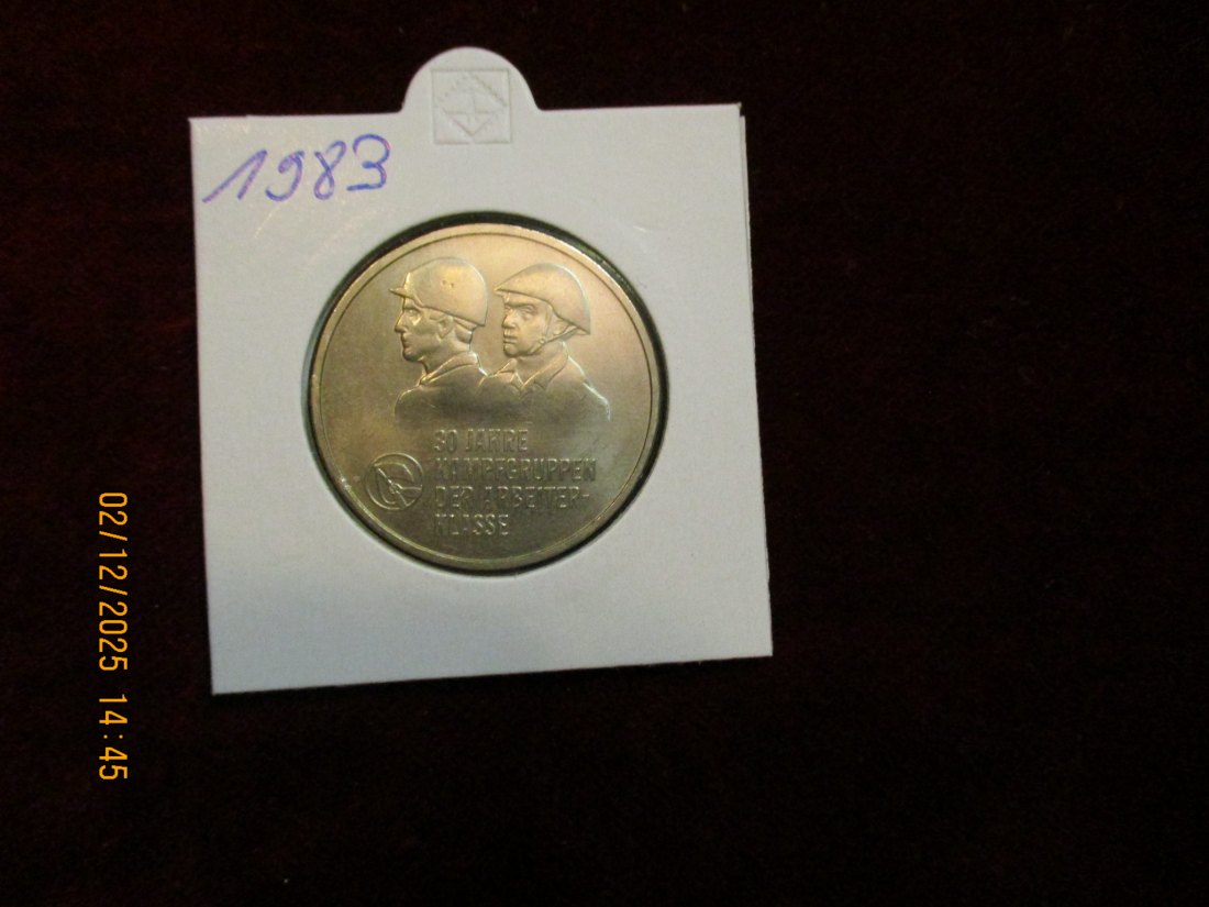  10 Mark DDR 1983 - 30 Jahre Kampfgruppen  Metall: (K-N-Zk) Gewicht: 12 Gramm   