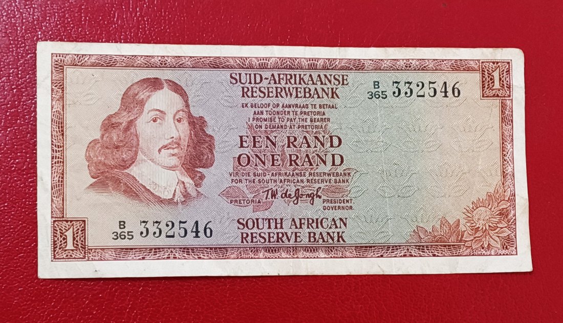  1973-1975South Africa Van Riebeeck Een Rand One Rand B365 332546 Afrikaans English   