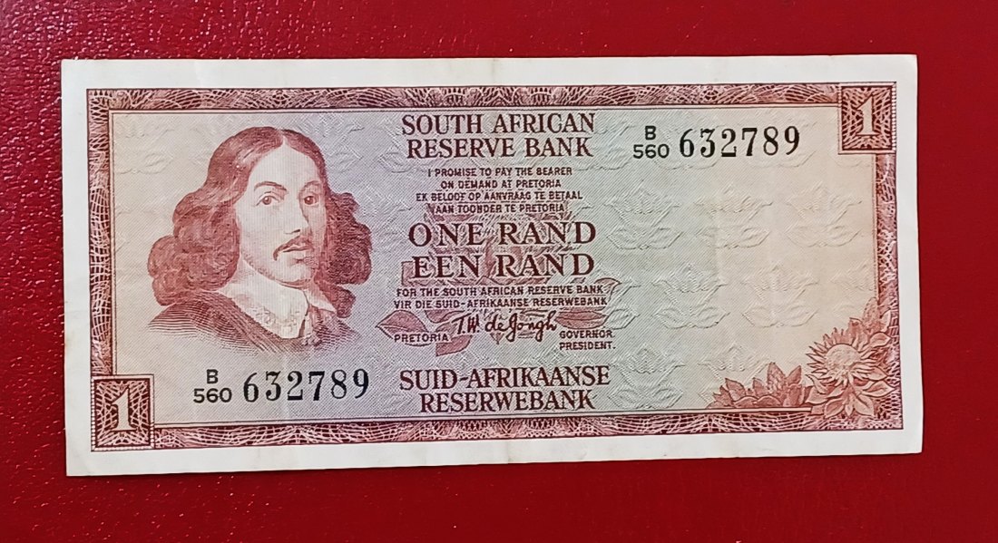  1973-1975South Africa Van Riebeeck Een Rand One Rand B560 632789 English Afrikaans   