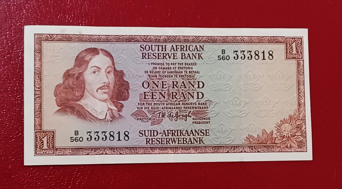  1973-1975South Africa Van Riebeeck Een Rand One Rand B560 333818 English Afrikaans   