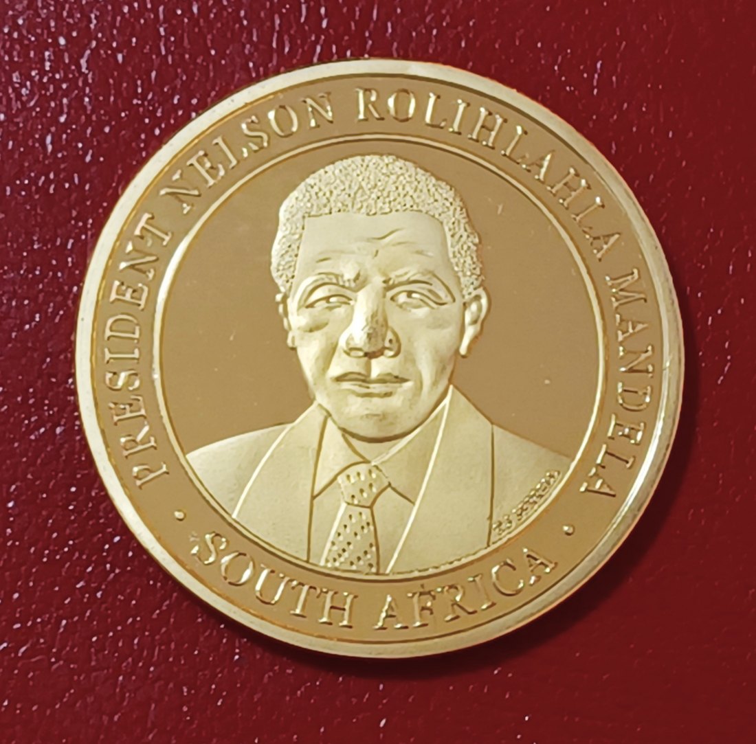  South Africa President Nelson Rolihlahla Mandela 38mm 29g Medal   