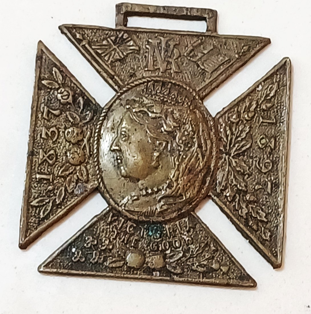  1897 Queen Victoria Diamond Jubilee Bronze Maltese Cross Medal 60 Years Reign of Her Majesty   