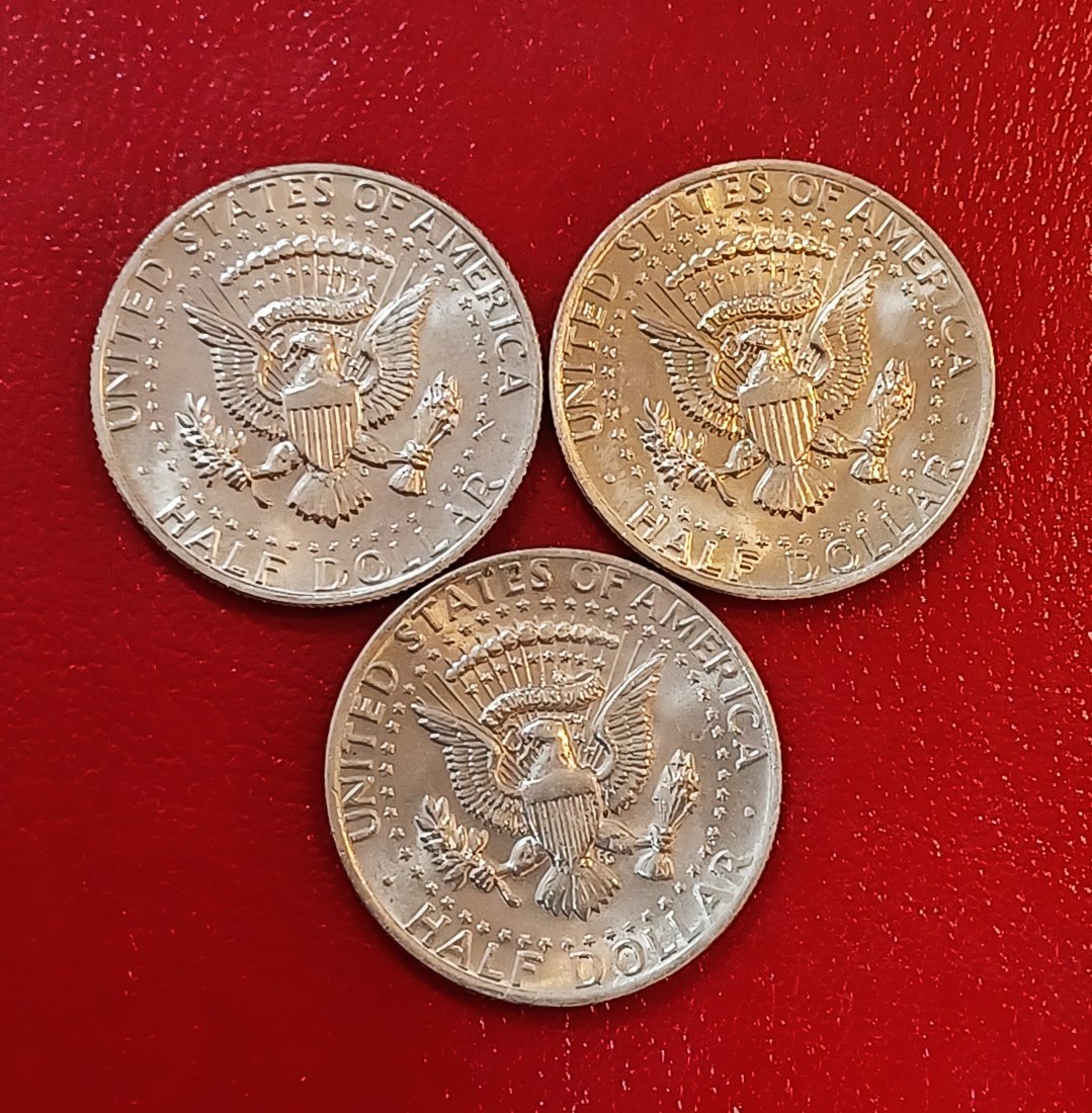 LOT OF 3 1977 United States Kennedy Half Dollar 2xP & 1xD