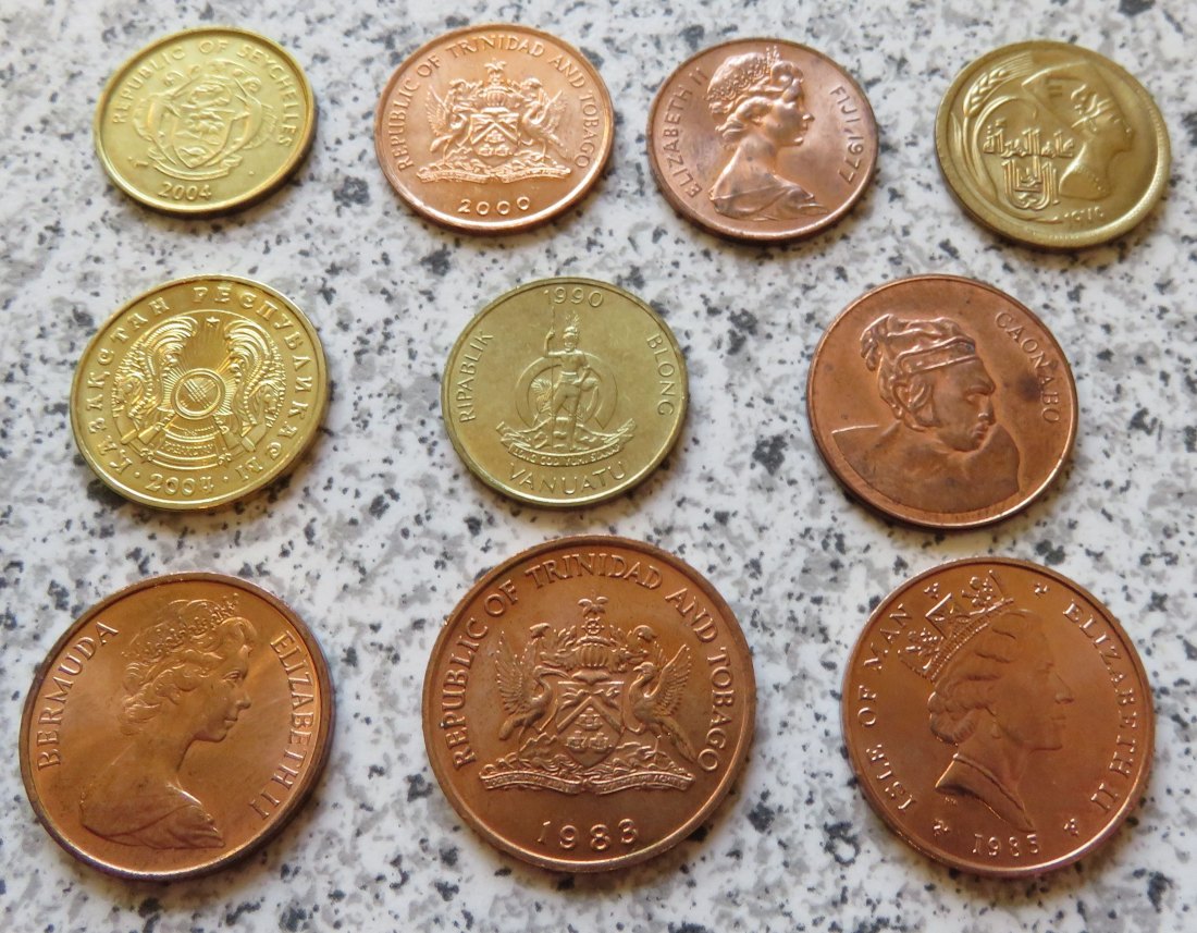  10 Kleinmünzen, international   