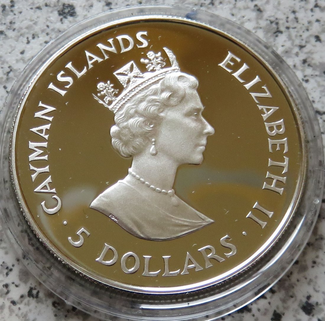  Cayman Islands 5 Dollars 1987   