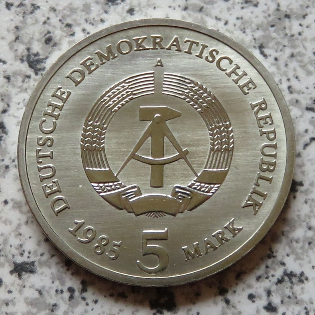  DDR 5 Mark Brandenburger Tor 1985   