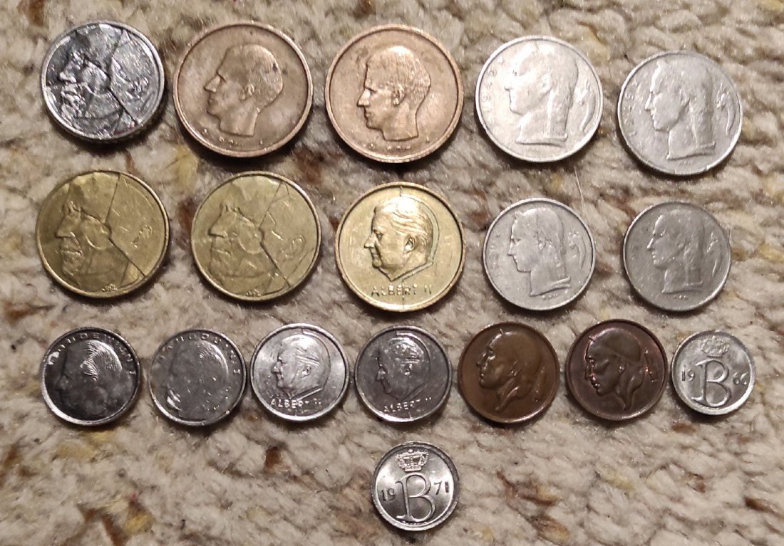  Set 1: Belgien mit 18 verschiedenen Münzen   