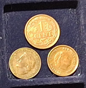  Niederlande, 1 Cent-Set Wilhelmina 1939 und 1948 (1890-1948) und Juliana 1972 (1950-1980)   