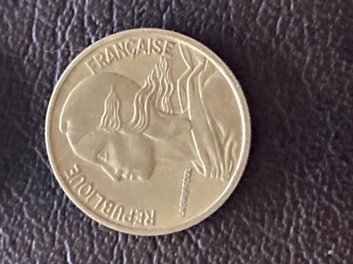  Münze Münzen Umlaufmünze Frankreich 5 Centimes 1977   