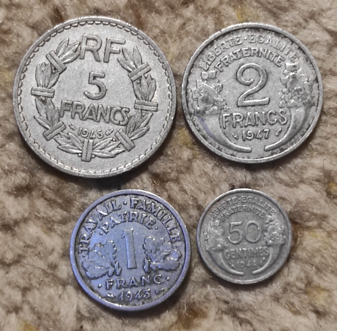  Set 21: Frankreich Lot mit 4 älteren Alu-Münzen   