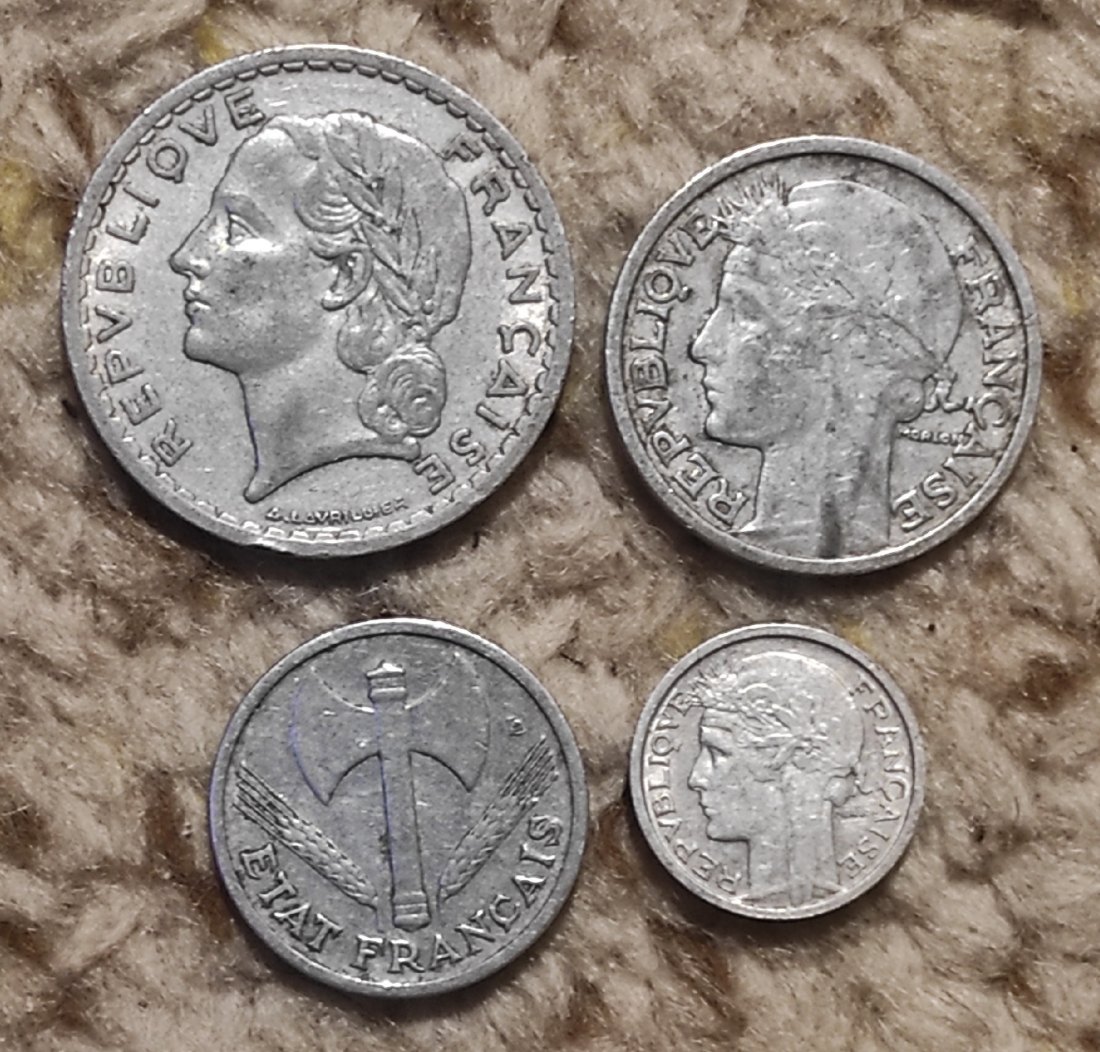  Set 21: Frankreich Lot mit 4 älteren Alu-Münzen   