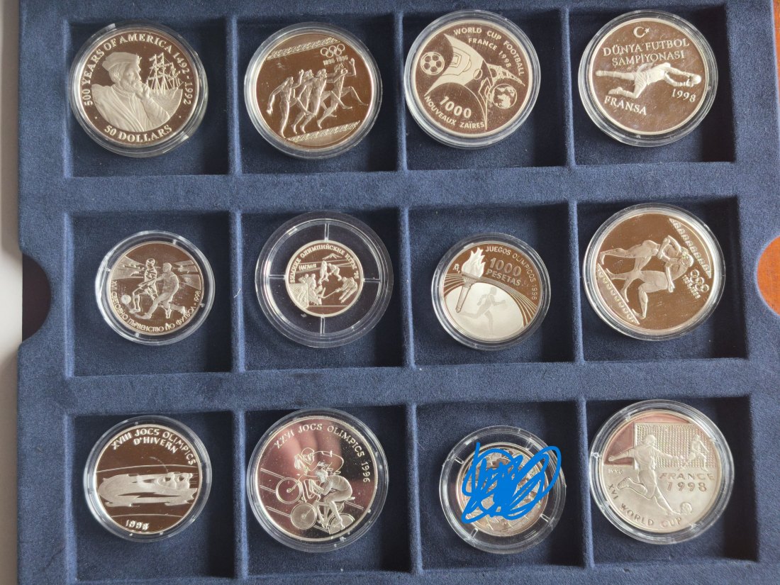  11 Silbermünzen - ca. 263 Gramm (olympische spelen)   