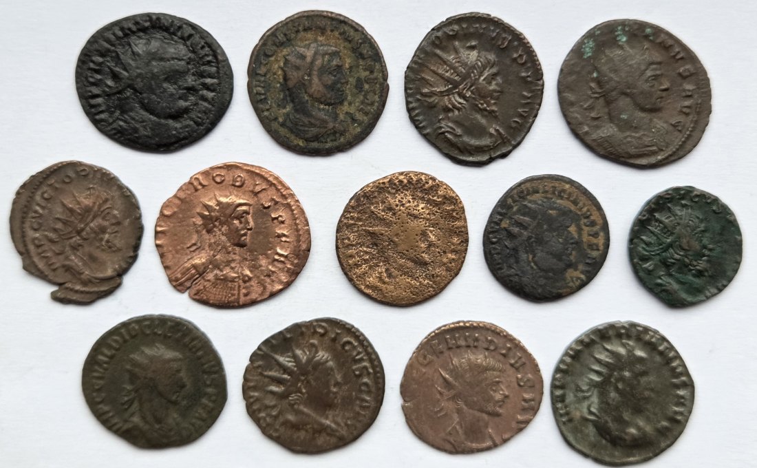  Römer: 13 Antoniniane der Inflationszeit, 2,5 - 3,0 g   