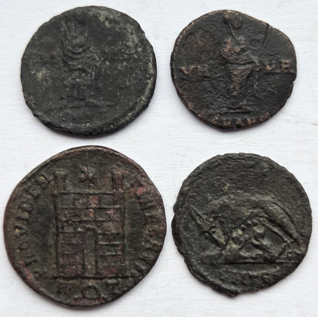  Römer: 4 Kupfer-Kleinmünzen   