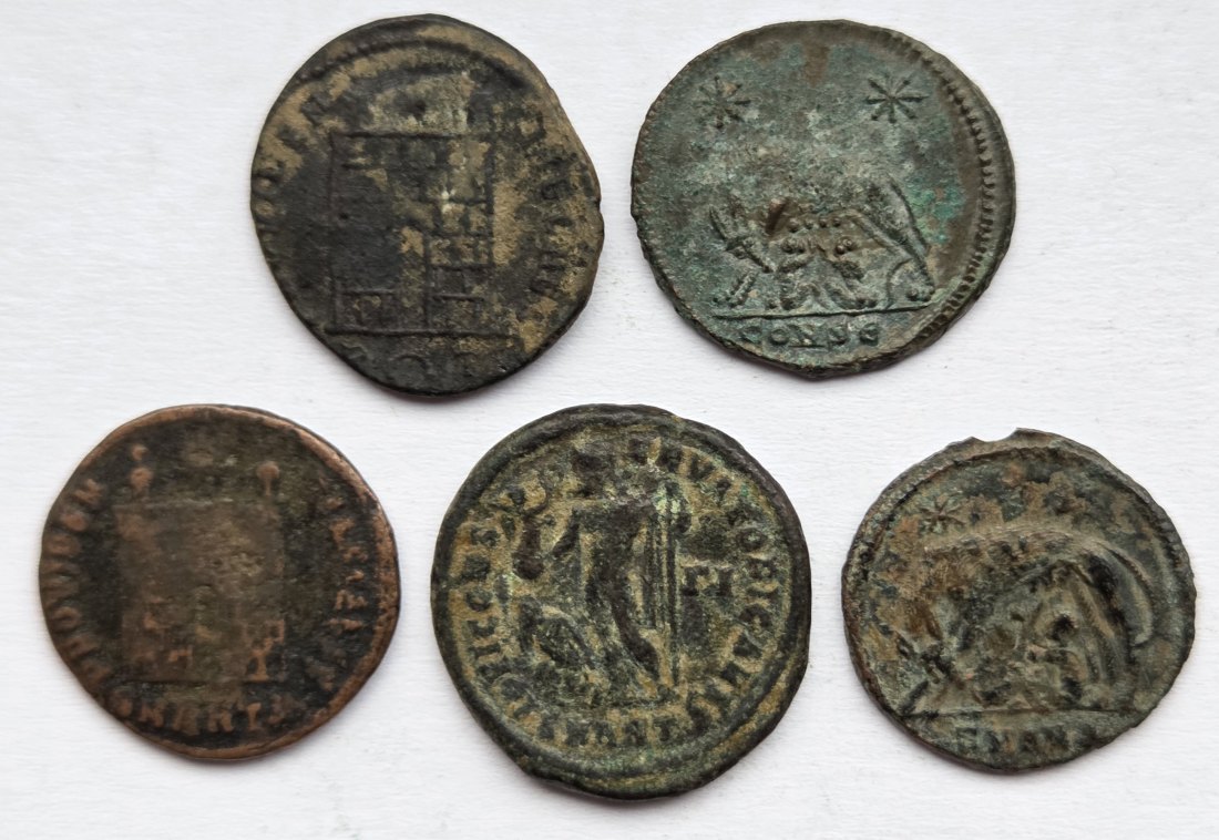  Römer: 5 Kupfer-Kleinmünzen   