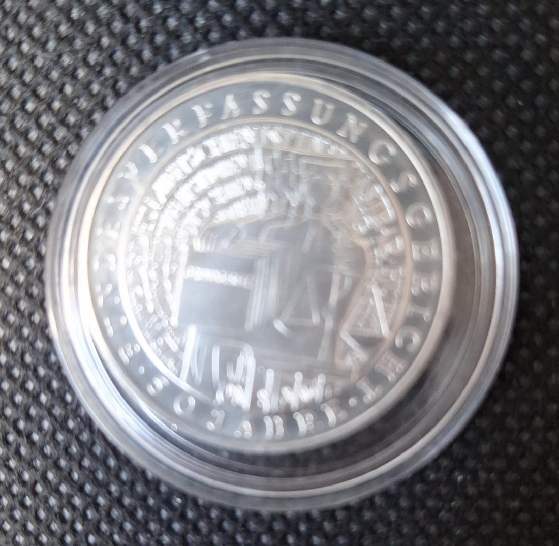  Silbermünze BRD 10 DM 50 Jahre Bundesverfassungsgericht, 2001 G, 14,32 g fein   