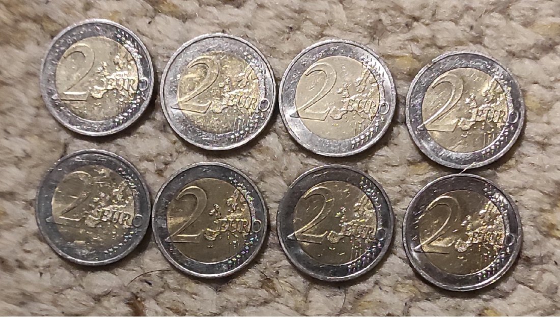  d023: Deutschland 8 x 2 Euro, guter Erhalt   