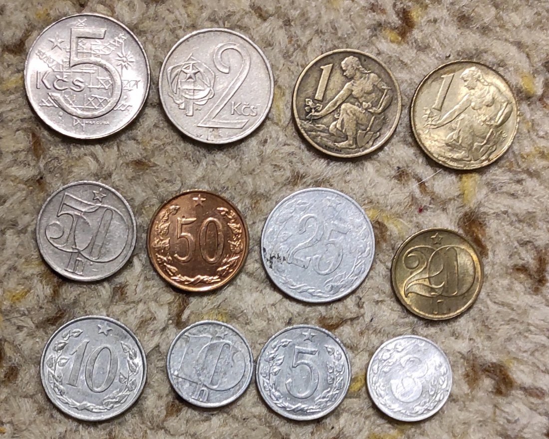  Set 022: Tschechoslowakei Münzlot mit 12 verschiedenen Münzen   