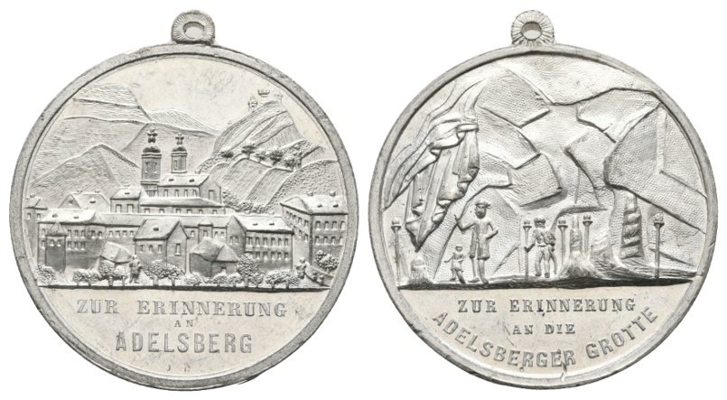  Österreich, Adelsberger Grotte; Zinnmedaille o.J., gehenkelt,  20,97 g; Ø 41,6 mm   
