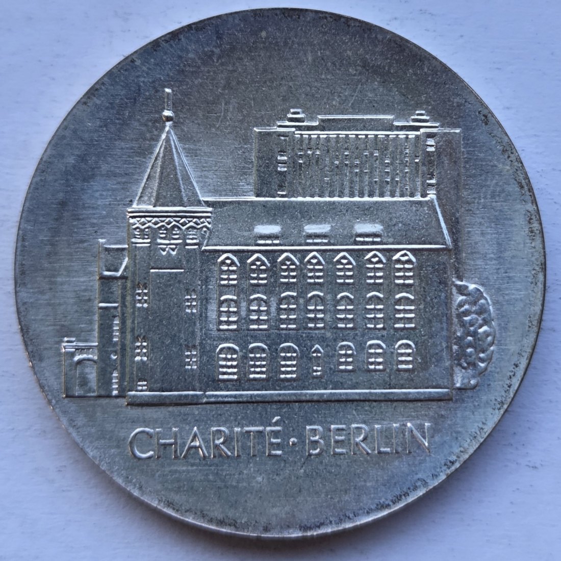  DDR: 10 Mark Charité 1986   