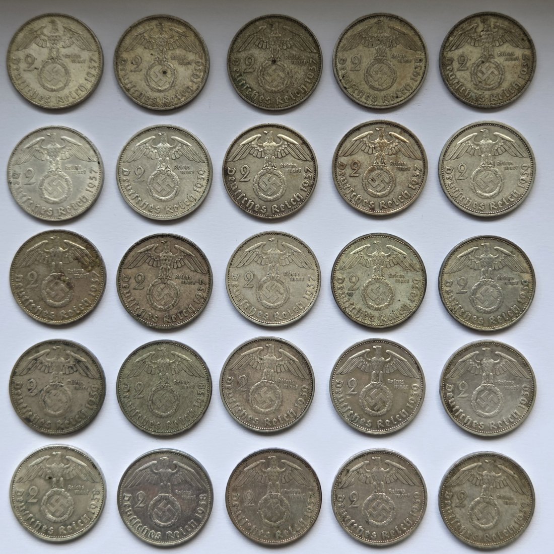  Deutsches Reich: 25 x 2 Mark Hindenburg, zusammen 125 g Feinsilber   