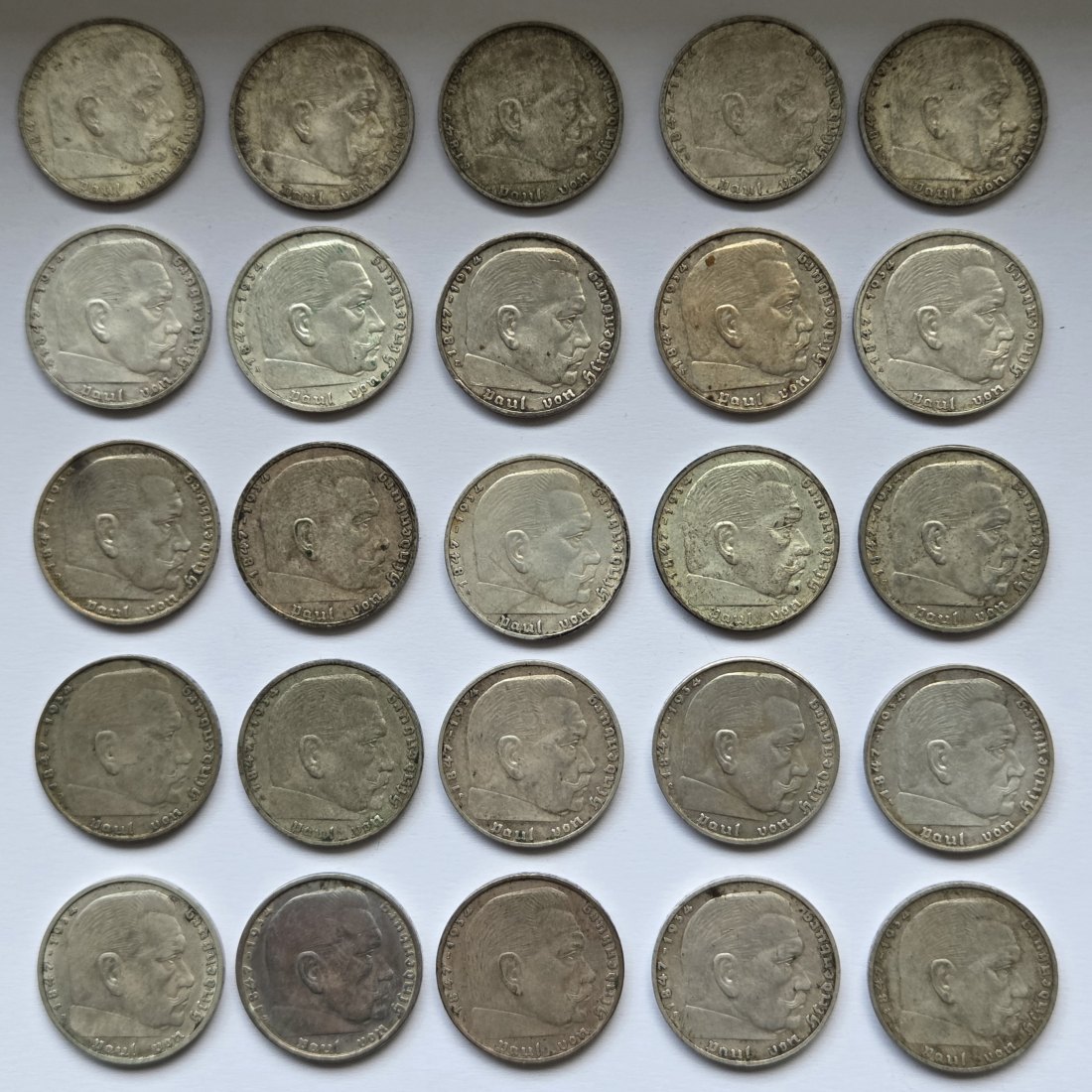  Deutsches Reich: 25 x 2 Mark Hindenburg, zusammen 125 g Feinsilber   