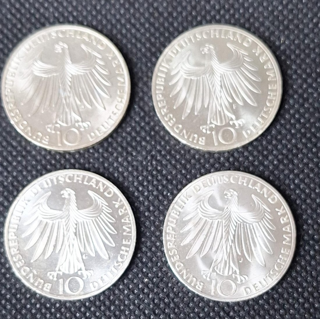  4 Silbermünzen: BRD 4 x 10 DM Olympische Spiele 1972 DFGJ, 3. Serie, Feingewicht 38,76 Gramm   